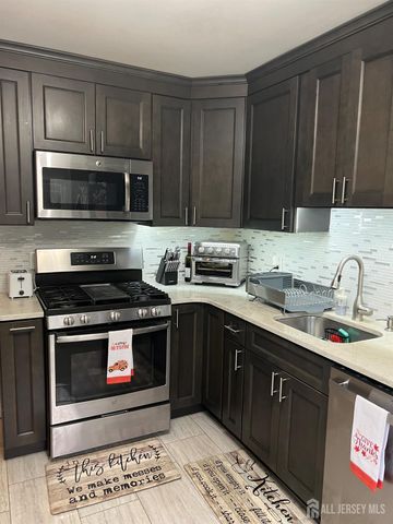 42 Townsend Drive, Old Bridge, NJ 07747