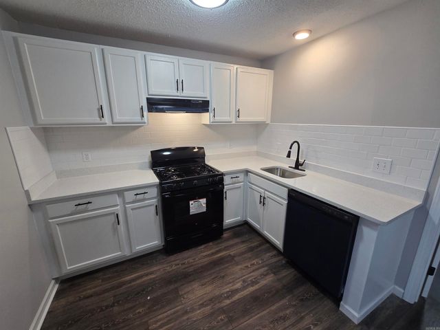 6500 Medford Ln, North Little Rock, AR 72117