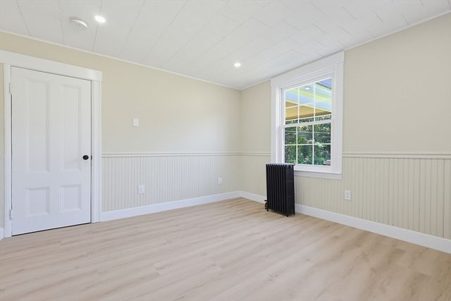 67 Lower Gore Rd, Webster, MA 01570