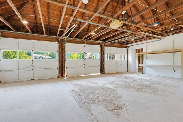 67 Lower Gore Rd, Webster, MA 01570