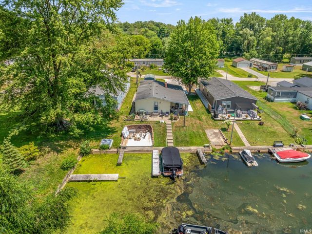 11 Ems B6a Lane, Leesburg, IN 46538