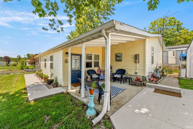 11 Ems B6a Lane, Leesburg, IN 46538