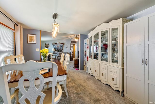 11 Ems B6a Lane, Leesburg, IN 46538