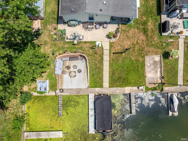 11 Ems B6a Lane, Leesburg, IN 46538