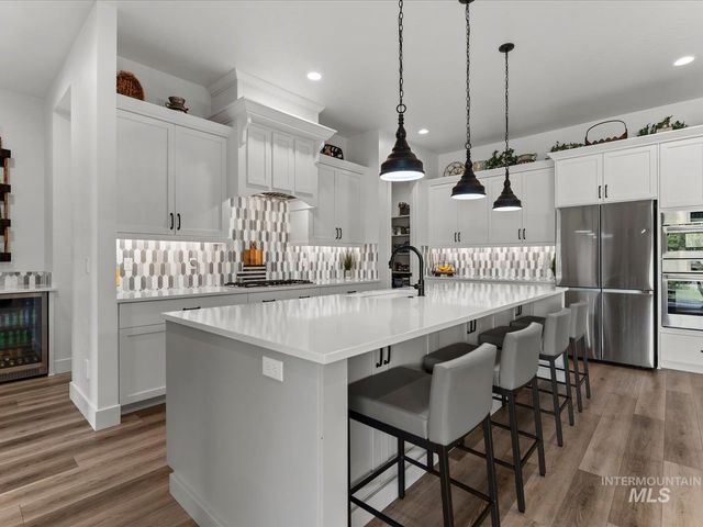 6278 Chateau Ct, Star, ID 83669