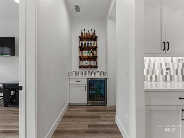 6278 Chateau Ct, Star, ID 83669