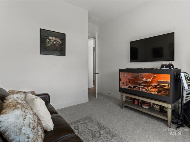 6278 Chateau Ct, Star, ID 83669