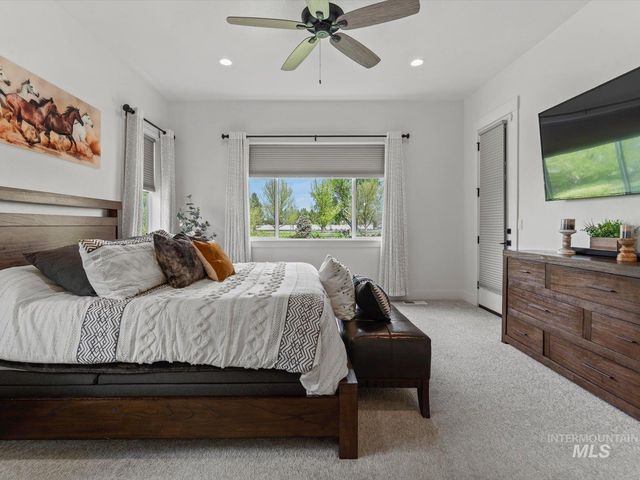 6278 Chateau Ct, Star, ID 83669