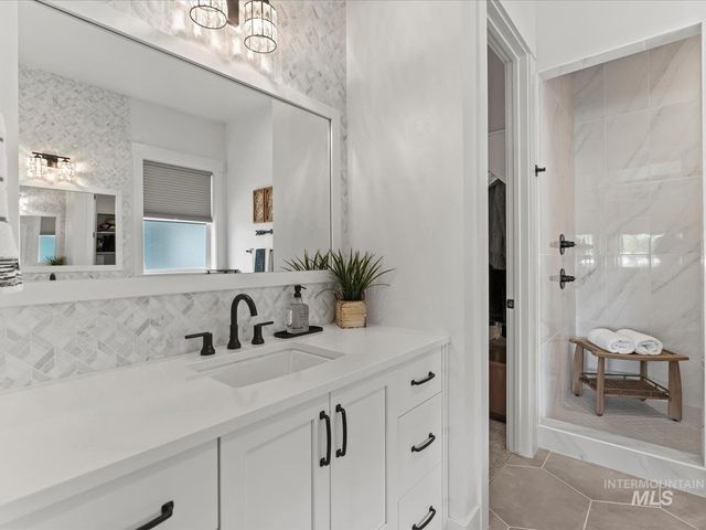 6278 Chateau Ct, Star, ID 83669