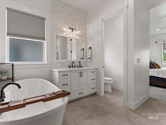 6278 Chateau Ct, Star, ID 83669