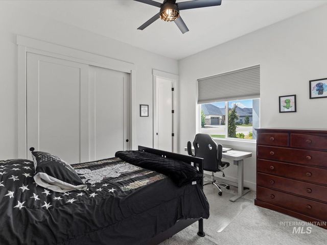 6278 Chateau Ct, Star, ID 83669