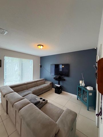 1047 NE 208th Street, Miami, FL 33179