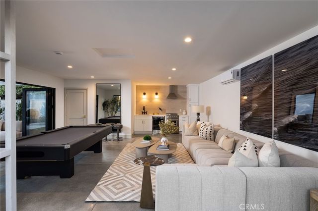 2608 Fairway, Costa Mesa, CA 92627