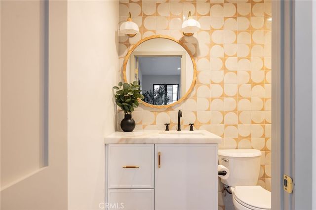 2608 Fairway, Costa Mesa, CA 92627