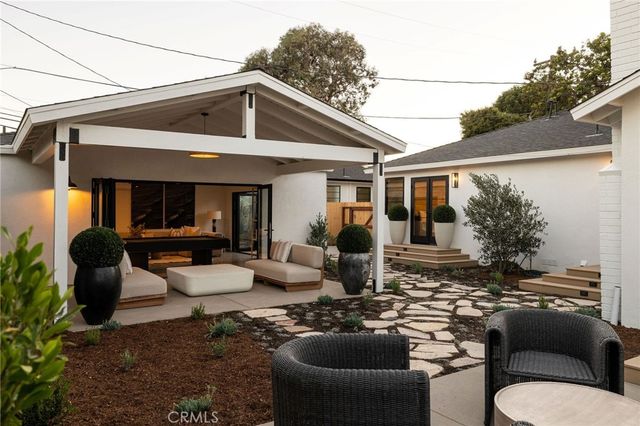 2608 Fairway, Costa Mesa, CA 92627
