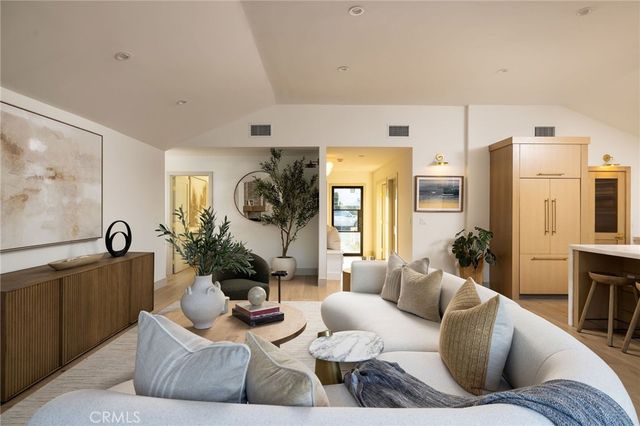 2608 Fairway, Costa Mesa, CA 92627