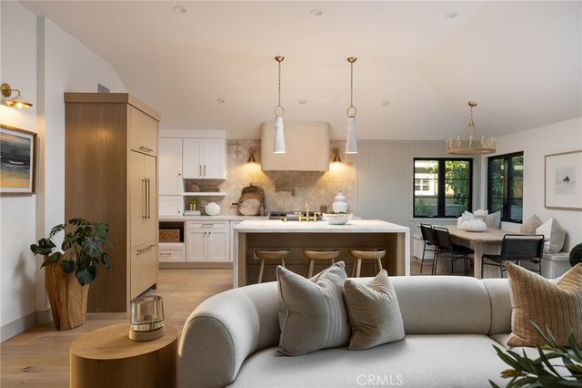 2608 Fairway, Costa Mesa, CA 92627