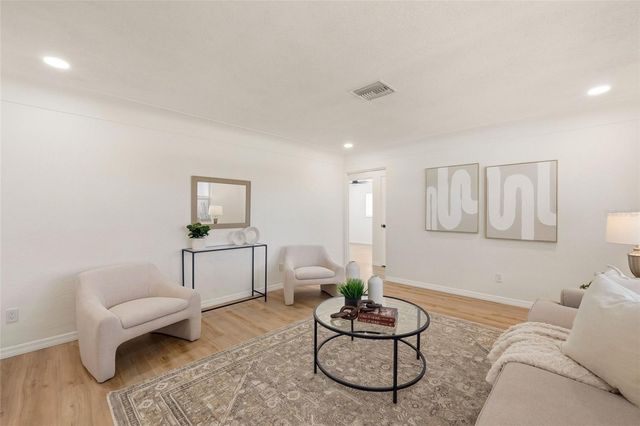 6721 13TH AVENUE N, St Petersburg, FL 33710