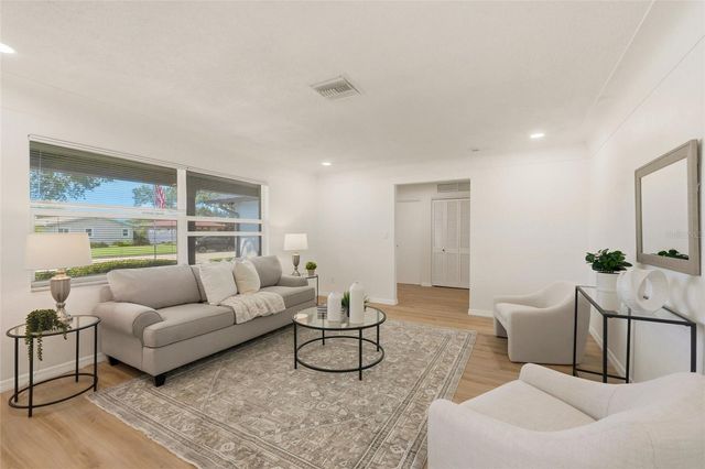 6721 13TH AVENUE N, St Petersburg, FL 33710
