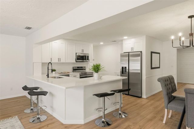 6721 13TH AVENUE N, St Petersburg, FL 33710