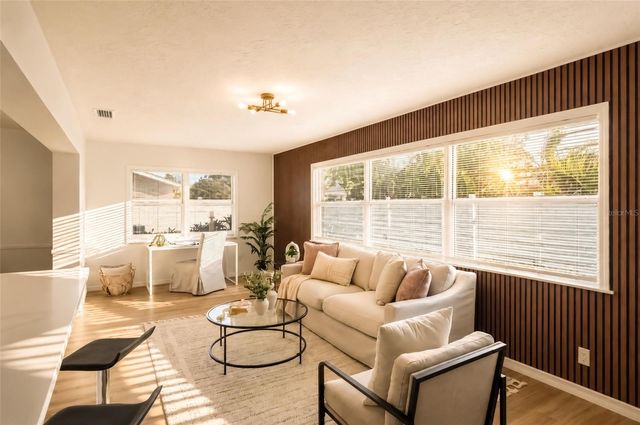6721 13TH AVENUE N, St Petersburg, FL 33710