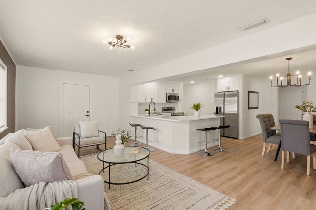 6721 13TH AVENUE N, St Petersburg, FL 33710