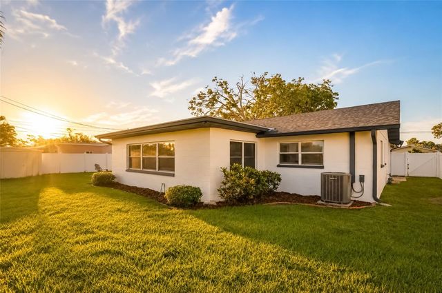 6721 13TH AVENUE N, St Petersburg, FL 33710