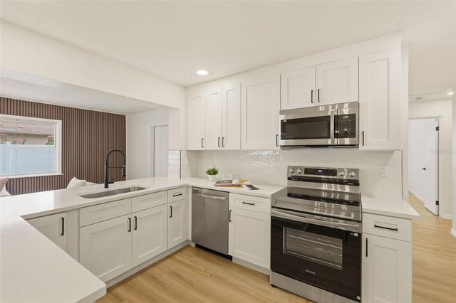 6721 13TH AVENUE N, St Petersburg, FL 33710