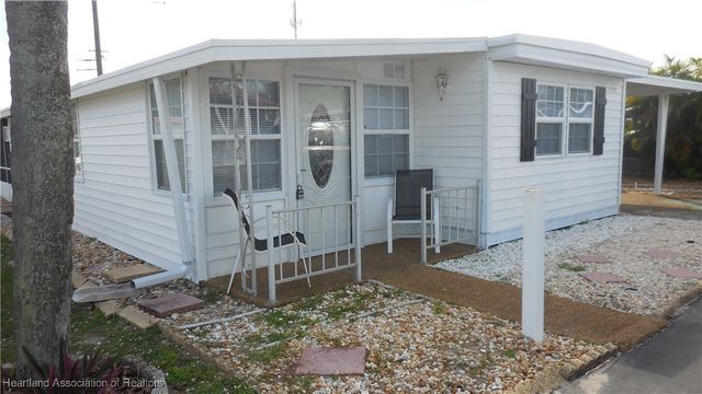 8065 Von Maxcy Road, Sebring, FL 33870