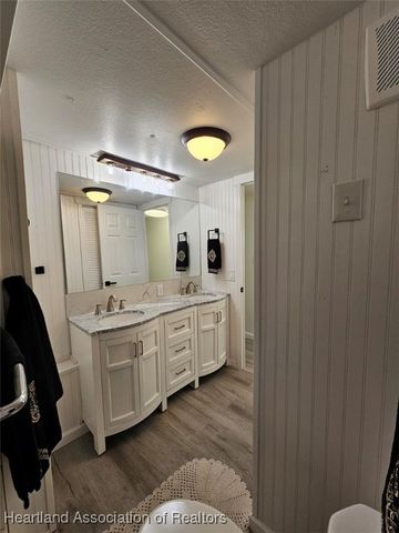 8065 Von Maxcy Road, Sebring, FL 33870