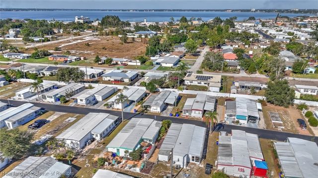 8065 Von Maxcy Road, Sebring, FL 33870