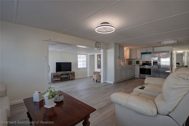 8065 Von Maxcy Road, Sebring, FL 33870