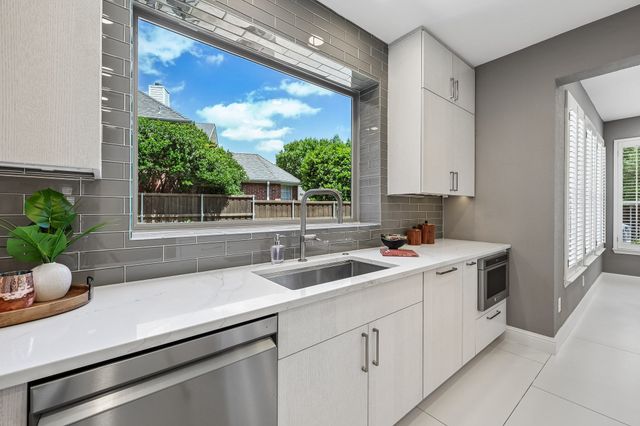 1136 Hampton Drive, Allen, TX 75013