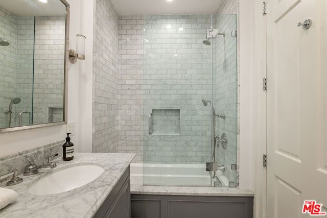 1460 N Doheny Drive, Los Angeles, CA 90069