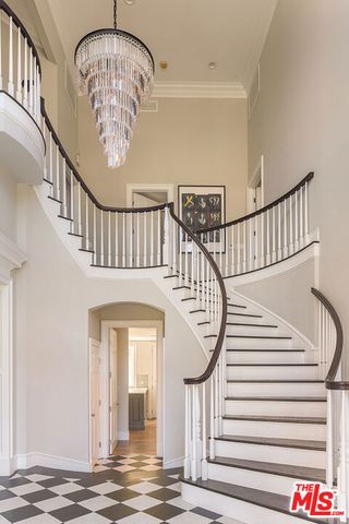 1460 N Doheny Drive, Los Angeles, CA 90069