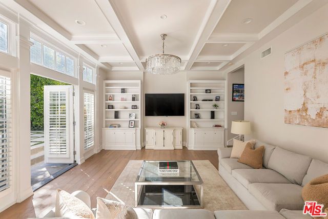 1460 N Doheny Drive, Los Angeles, CA 90069