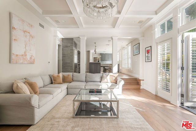 1460 N Doheny Drive, Los Angeles, CA 90069