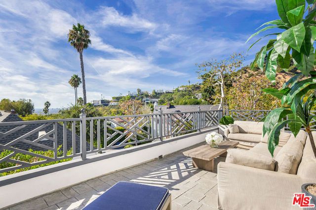 1460 N Doheny Drive, Los Angeles, CA 90069
