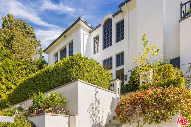 1460 N Doheny Drive, Los Angeles, CA 90069