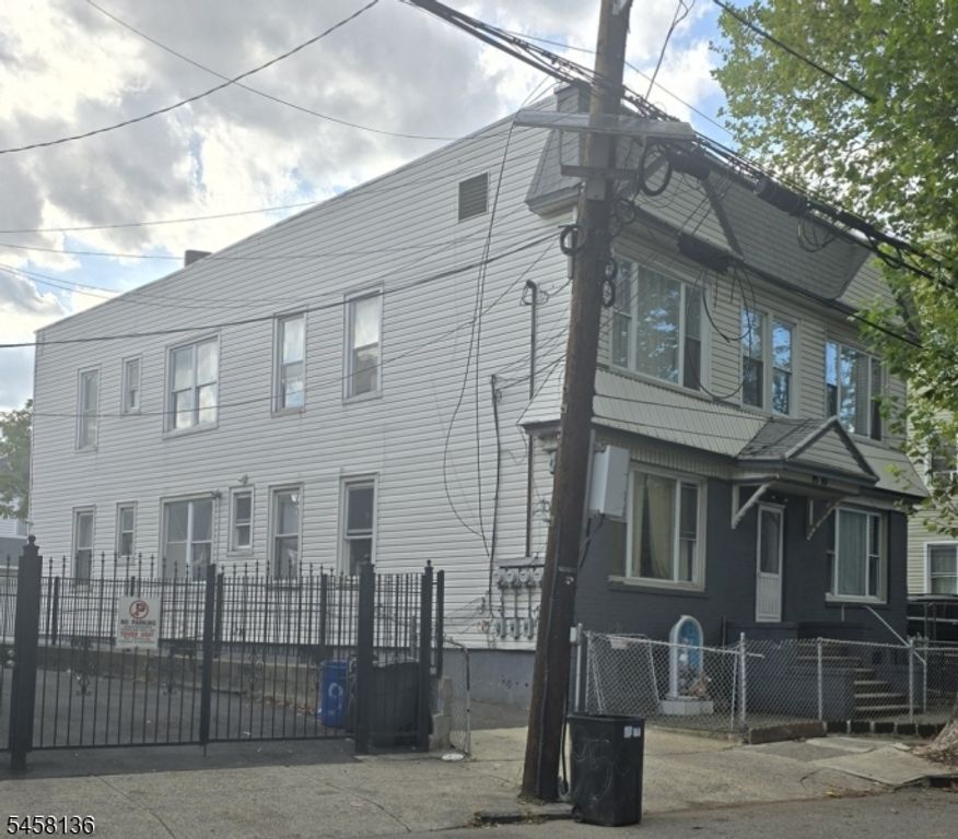 93 Hawkins St 4, Newark City, NJ 07105 — photo 2