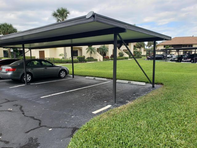6303 SE Williamsburg Drive 201, Hobe Sound, FL 33455
