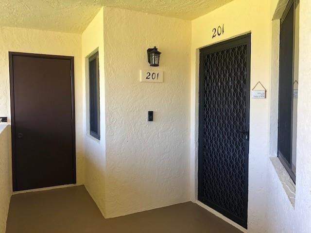 6303 SE Williamsburg Drive 201, Hobe Sound, FL 33455