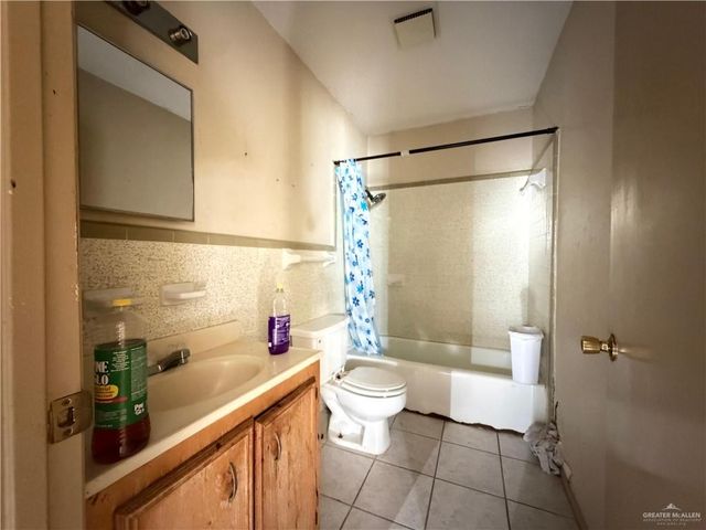 622 E Fannin Avenue, Alamo, TX 78516