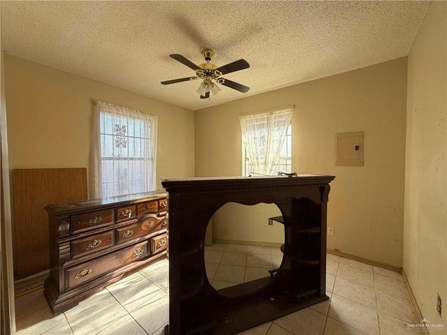 622 E Fannin Avenue, Alamo, TX 78516