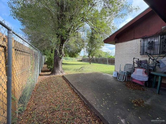 622 E Fannin Avenue, Alamo, TX 78516