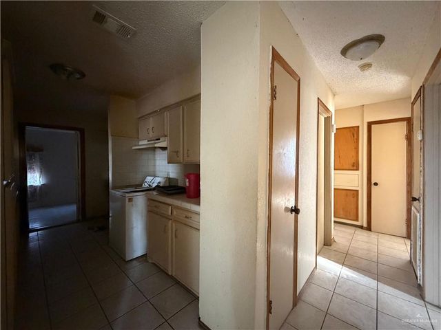 622 E Fannin Avenue, Alamo, TX 78516