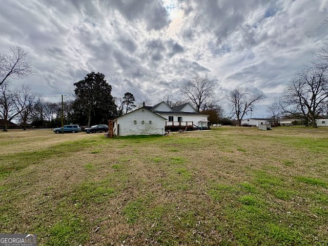 205 White Road, Byron, GA 31008