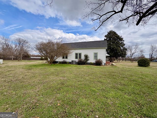 205 White Road, Byron, GA 31008