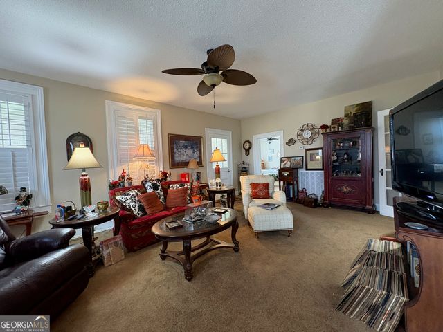 205 White Road, Byron, GA 31008