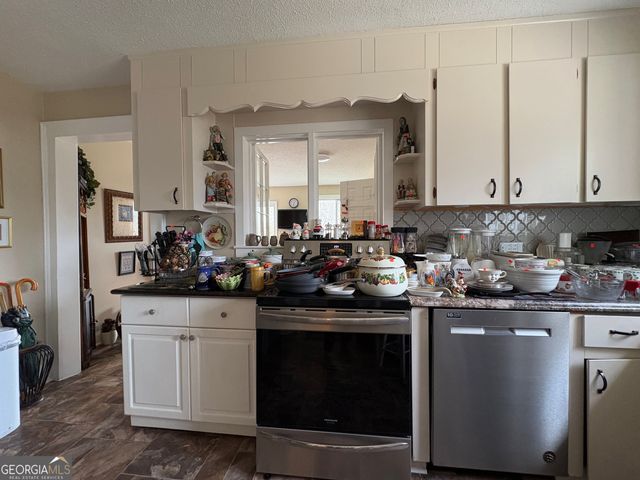 205 White Road, Byron, GA 31008